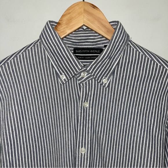 Saks Fifth Avenue Button Down Shirt Women’s Size Large  Grey White Striped Slim - Picture 6 of 10